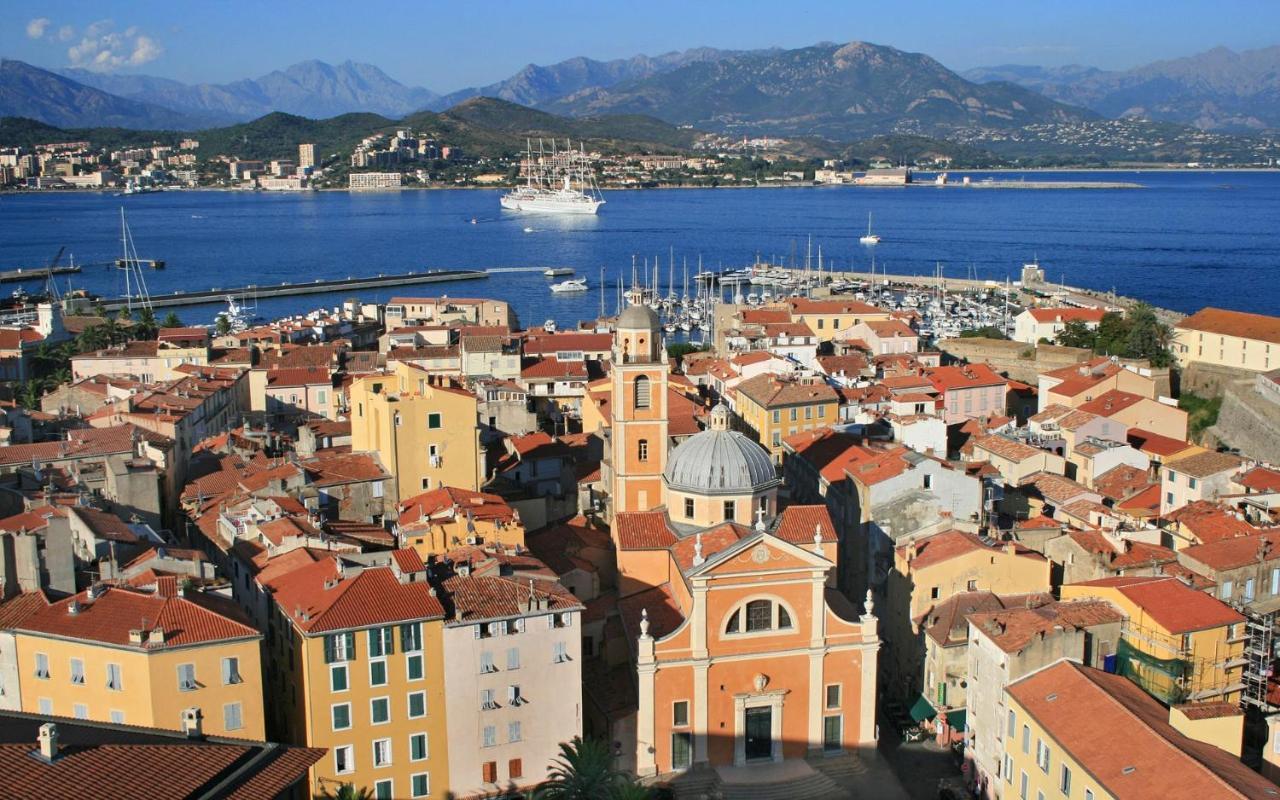 Appartement Avec Magnifique Vue Mer Ajaccio  Luaran gambar